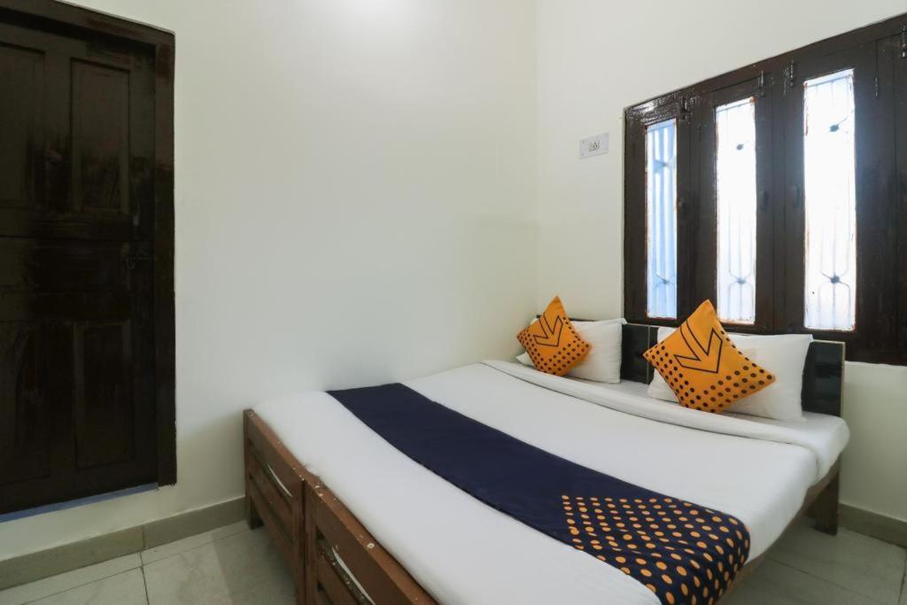 Oyo Radhe Krishna Marriage Hall Hotel 3*